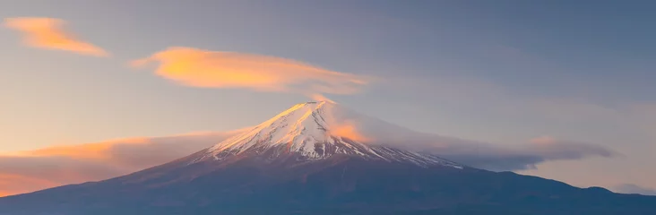 Türaufkleber Mt. Fuji at Lake Kawaguchi sunrise © f11photo