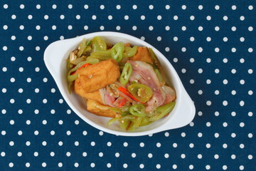 Fried green pepper with tofu and becon