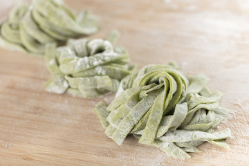 raw spinach pasta