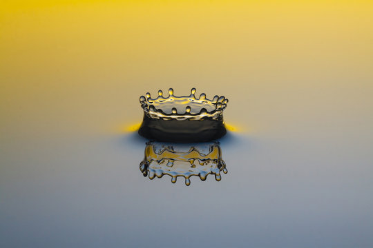 Tropfen Krone - Liquid Art - Tropfenform	