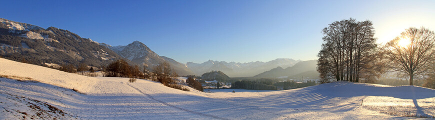 Fototapeta premium Allgäu - Berge - Winter - Oberstdorf - Panorama - Schnee