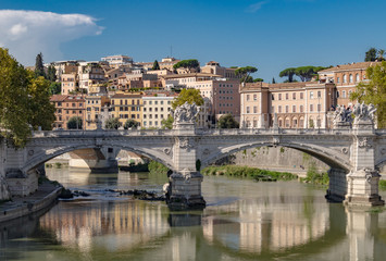 Fototapeta na wymiar Ponte Sant'Angelo