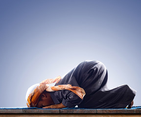 muslim child worshiped Praying for Allah, muslim God, prostrate