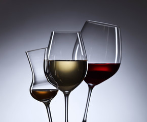 glasses with red and white wine