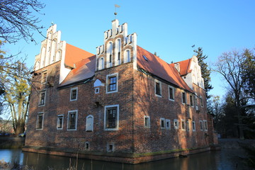 Fototapeta premium Historic Castle Wojnowice in Poland