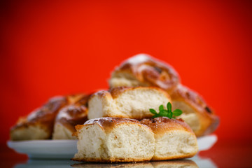 sweet rolls with raisins