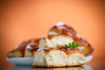 sweet rolls with raisins