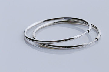 silver earrings circular ring 2