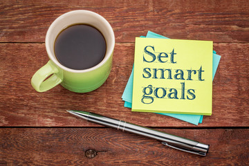 set smart goals - sticky note concept