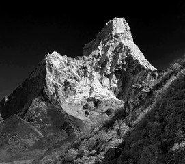 Ama Dablam (6814 m), Nepal, Himalayas (black and white)