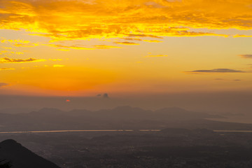 Fototapeta na wymiar 皿倉山からの北九州眺望の夕日