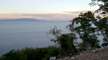 A view on the beautiful Bay with the mountains.