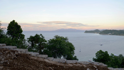 A view on the beautiful Bay with the mountains.