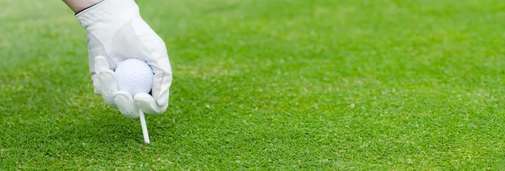 Tableaux ronds sur aluminium brossé Golf golfball mit tee positionieren