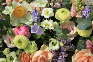 Mixed bridal arrangement