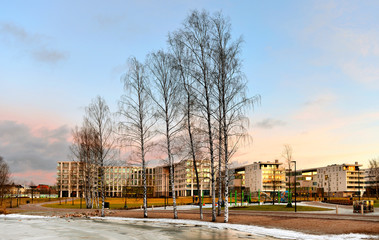 Fototapeta na wymiar Evening in park around Toolo Bay is in heart of Helsinki