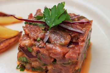 Steak tartare with french fries