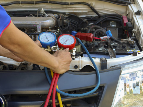 Mechanic repairing a car