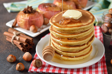 Pancakes with honey