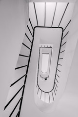 Escalier à puits central