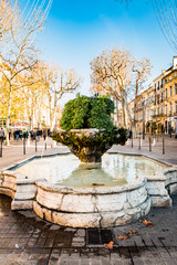 Brunnen der 9 Kanonen Cours Mirabeau in Aix