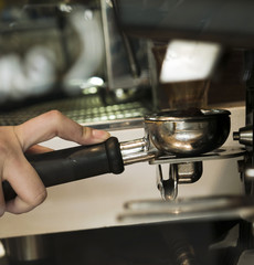 Coffee machine and coffee shop