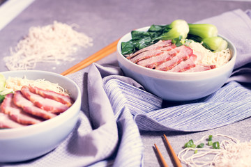 Instant noodles with shiitake mushrooms, pepper and onion in a b