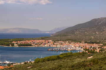 Fototapeta na wymiar Cres, Insel und Stadt in Kroatien