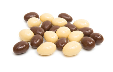 almonds in chocolate glaze