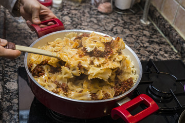 Cooking pasta