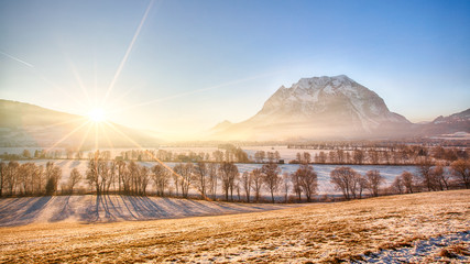 Grimming im steirischen Ennstal zum Sonnenuntergang