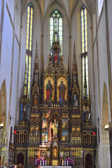 Fototapeta premium Ołtarz gotycki w kościele katolickim