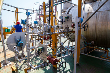 Engineer monitoring and controling system at rig.