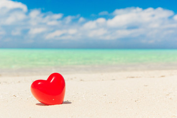 Fototapeta premium hearts with tropical beach in Maldives