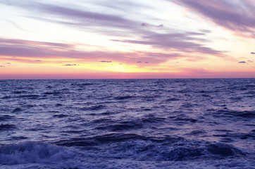 Obraz premium sunset over ocean in summer