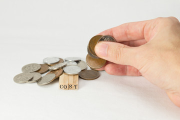 コスト