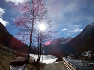 Contro luce in montagna