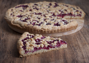 Sand pie with cranberries