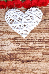 Serce i kwaity w dowód miłoścci © fotodrobik