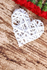 Serce i kwaity w dowód miłoścci © fotodrobik