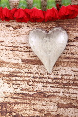 Serce i kwaity w dowód miłoścci © fotodrobik