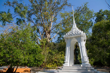 Fototapeta premium Black Buddha Statue in Wat Ta Kahnun temple, Kanjanaburi , Thail