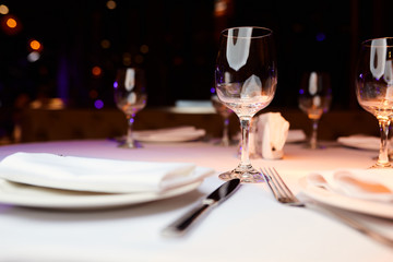 glasses on a table in a restaurant
