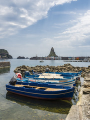 Fototapeta na wymiar Italien, Sizilien, Aci Trezza, Hafen von Aci Trezza