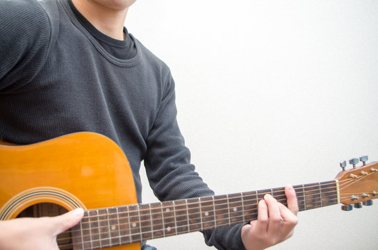 アコースティックギター　演奏