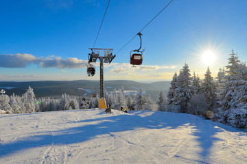 verschneite Winterlandschaft frostig kalt