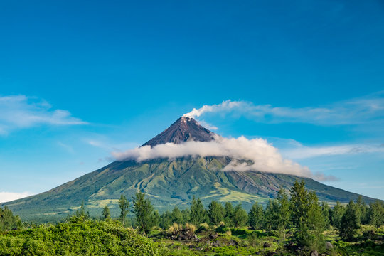 Mayon Volcano in Legazpi, Philippine  - Powered by Adobe