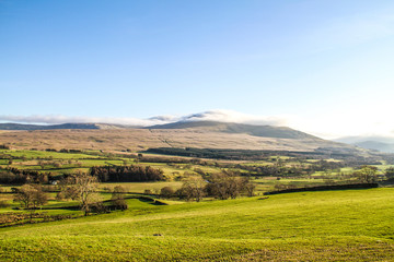 Obraz premium Beatiful fields and mountains in Ambelside, Cumbria