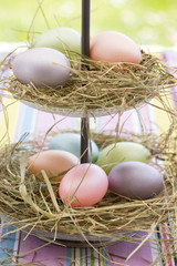 Gedeckter Tisch an Ostern