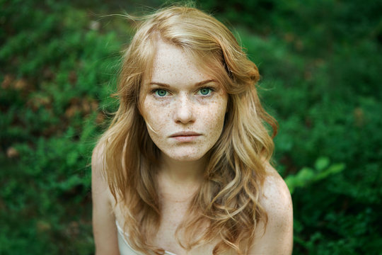 รูปภาพFreckle – เลือกดูภาพถ่ายสต็อก เวกเตอร์ และวิดีโอ204,284 | Adobe Stock